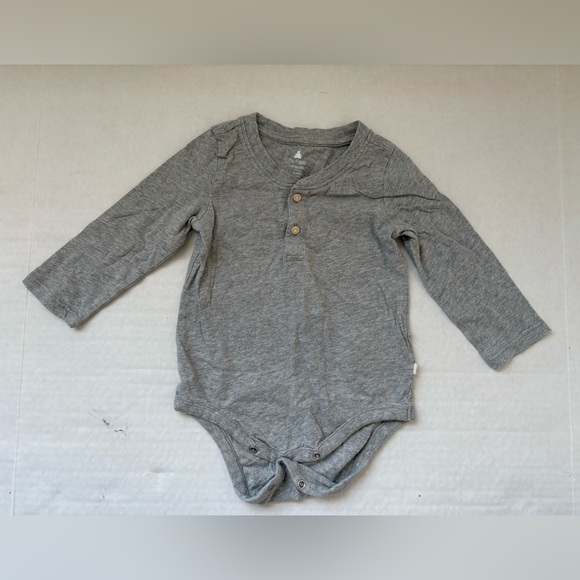 Baby Gap Bundle of 6 Long Sleeve Bodysuits Cotton Sz 12-18M Blue Gray Henley - Picture 6 of 9